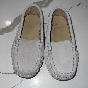 Light Gray Moccasin